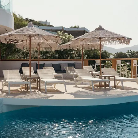 Albatros Club Mykonos Hotel