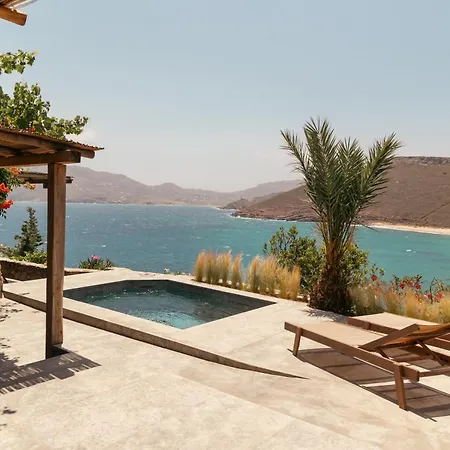 Albatros Club Mykonos Hotel 3*